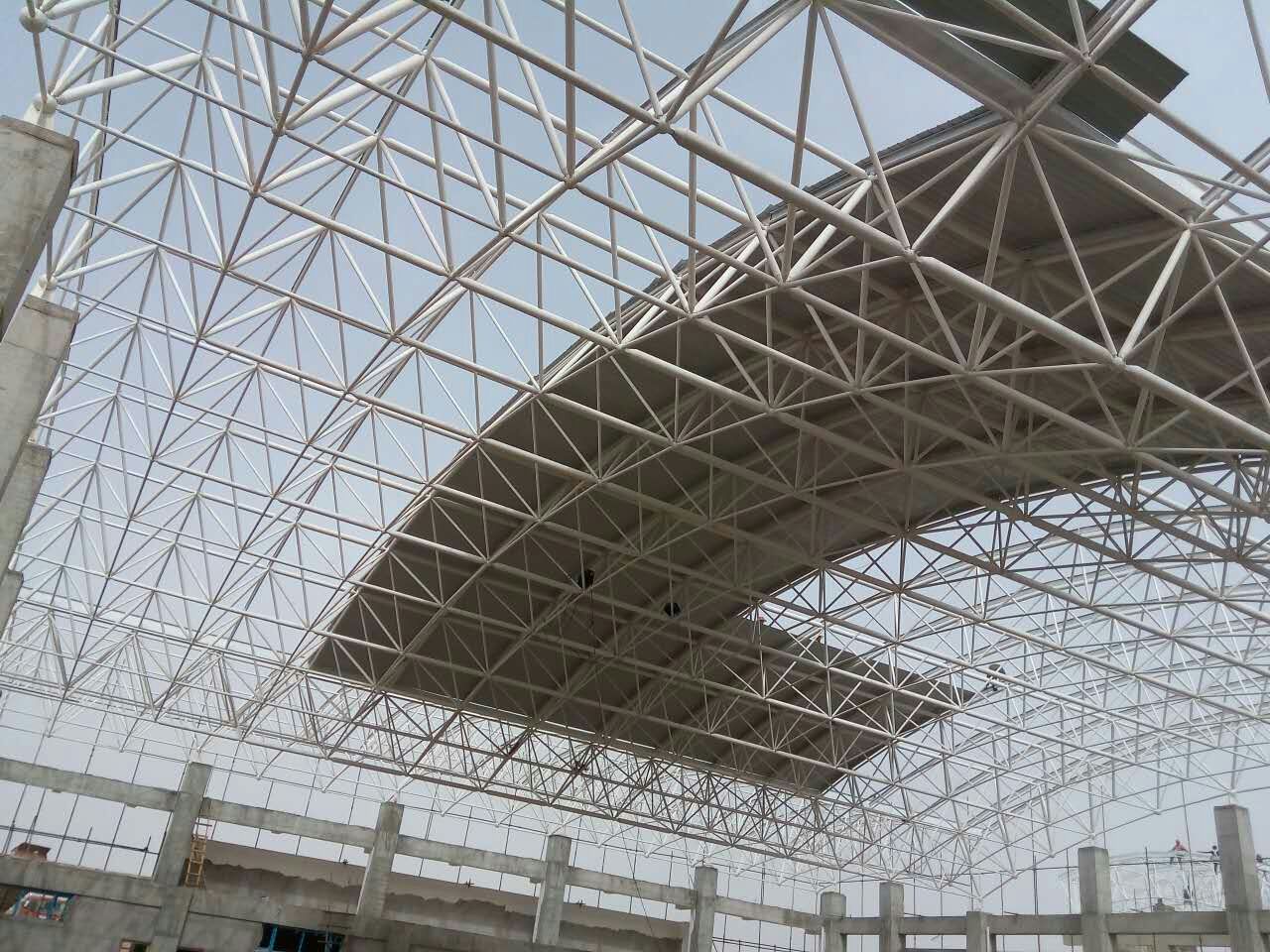 西青青岛一汽网架